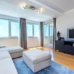 Beautiful Apartment In Split With Kitchen